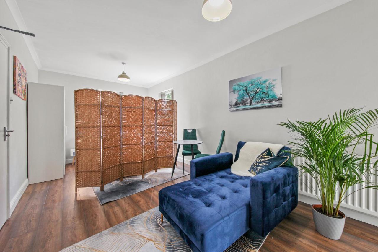 Stunning Studio Flat With Free On-Street Parking! Plumstead  Eksteriør bilde