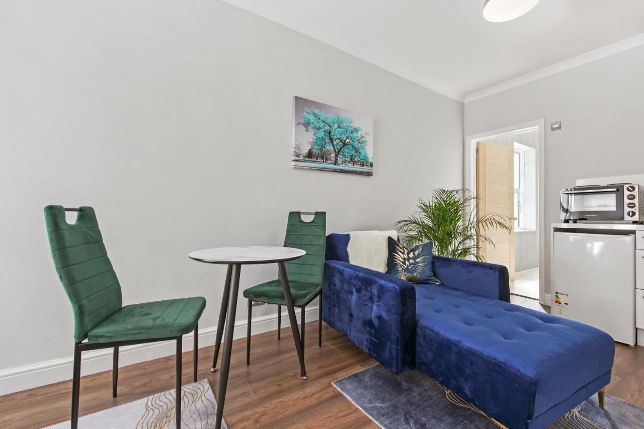 Stunning Studio Flat With Free On-Street Parking! Plumstead  Eksteriør bilde