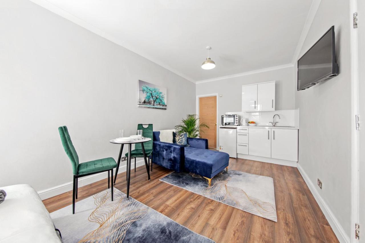 Stunning Studio Flat With Free On-Street Parking! Plumstead  Eksteriør bilde